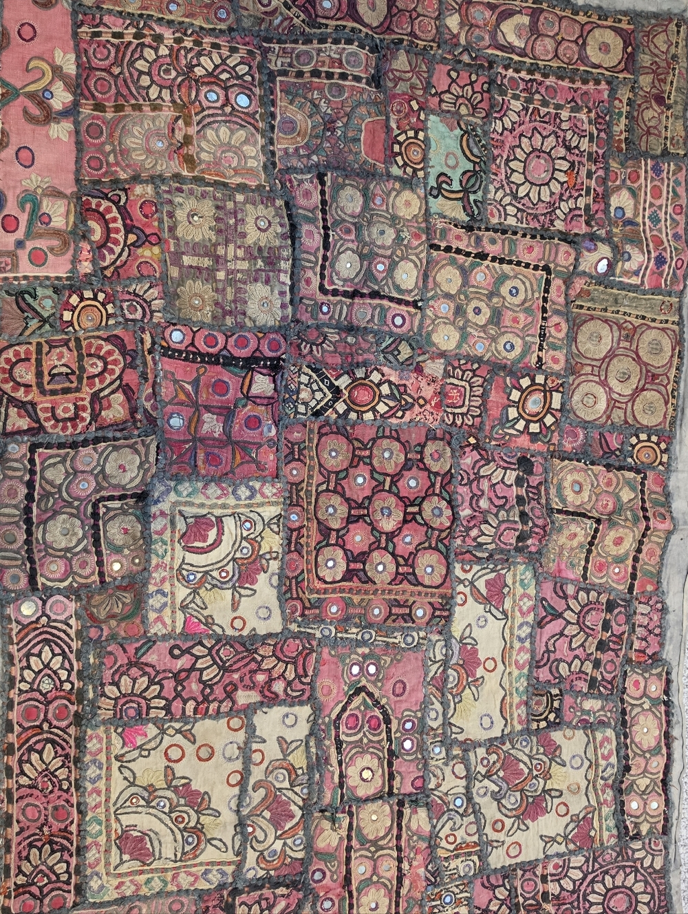 Vintage Handmade Indian Embroidered Patchwork Wall Hanging - Picture 4 of 16